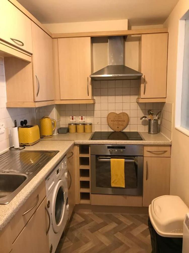 undefined Remarkable 2-bed Apartment in Glasgow 6