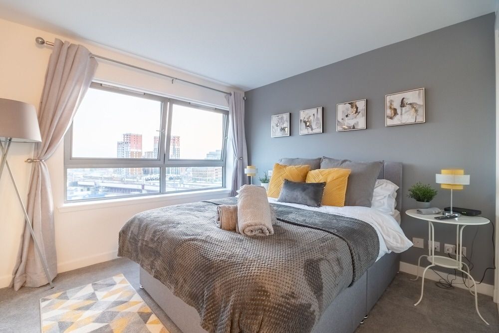 undefined Luxury Riverview City Centre Apartment 2 8