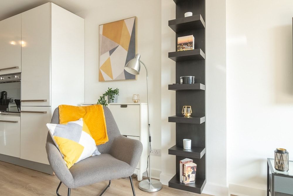 undefined Luxury Riverview City Centre Apartment 2 4