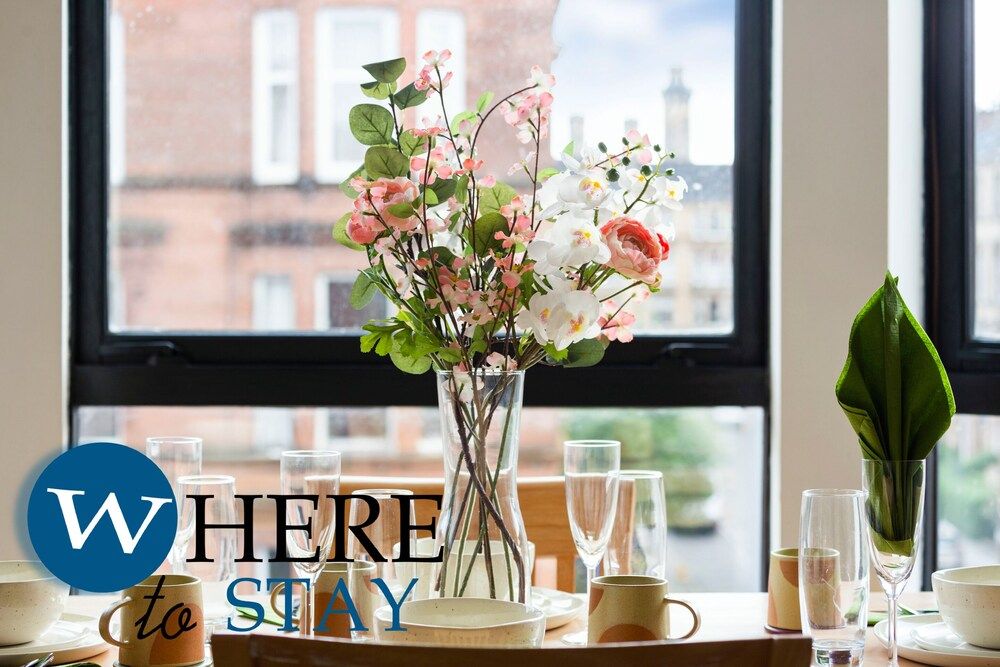 undefined Bright 1 Bedroom Apartment-private Parking 5