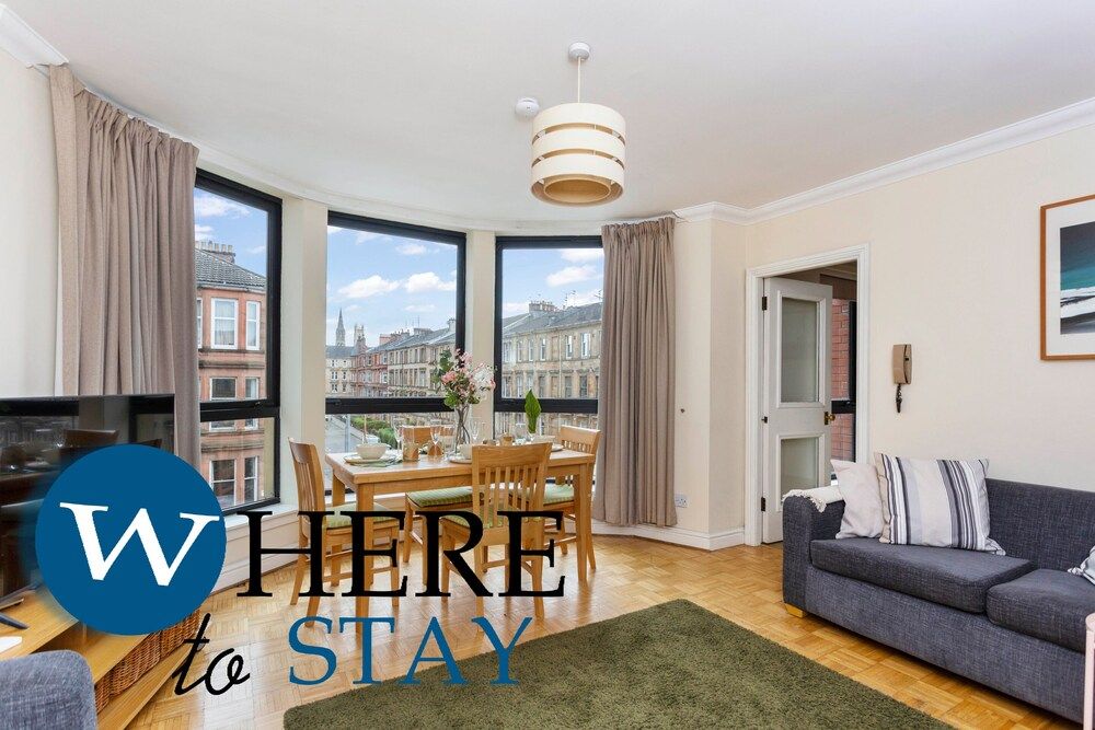undefined Bright 1 Bedroom Apartment-private Parking