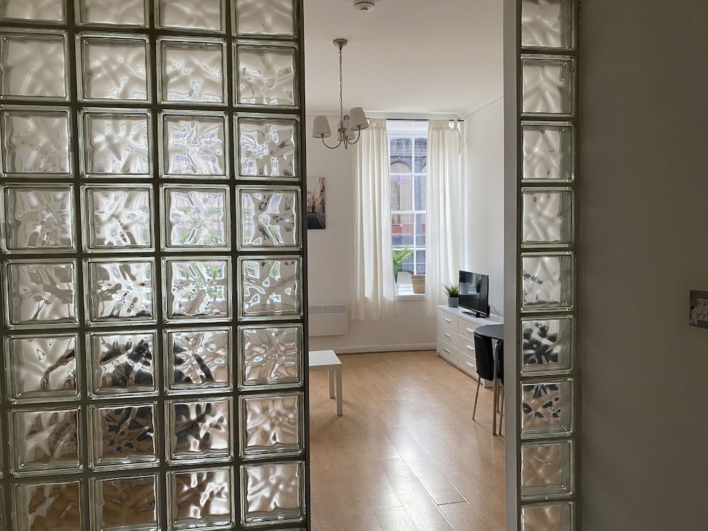 undefined Lovely 1-bed Apartment in Glasgow Merchant City 10