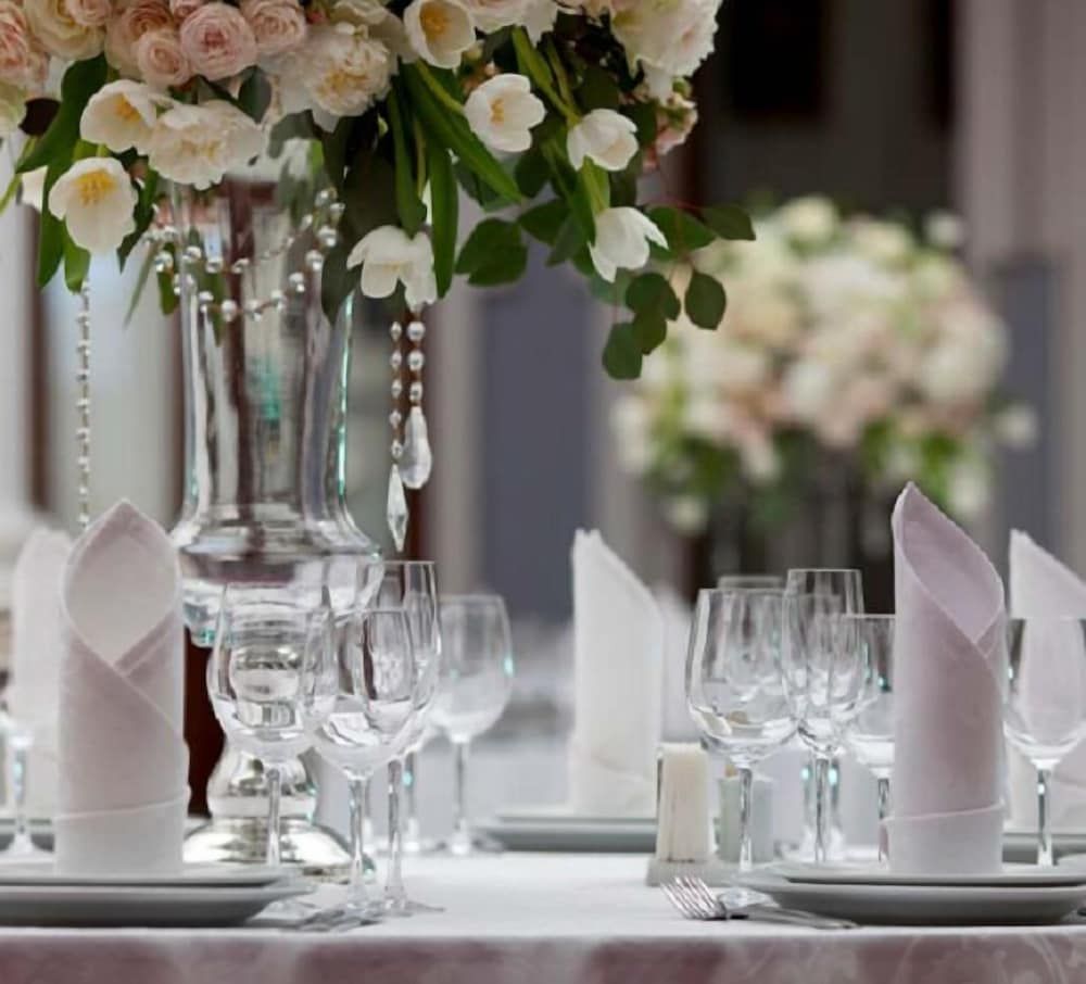 undefined Crookston Hotel 4