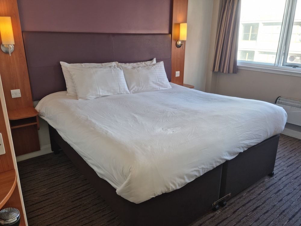 The Clyde Hotel Double Room