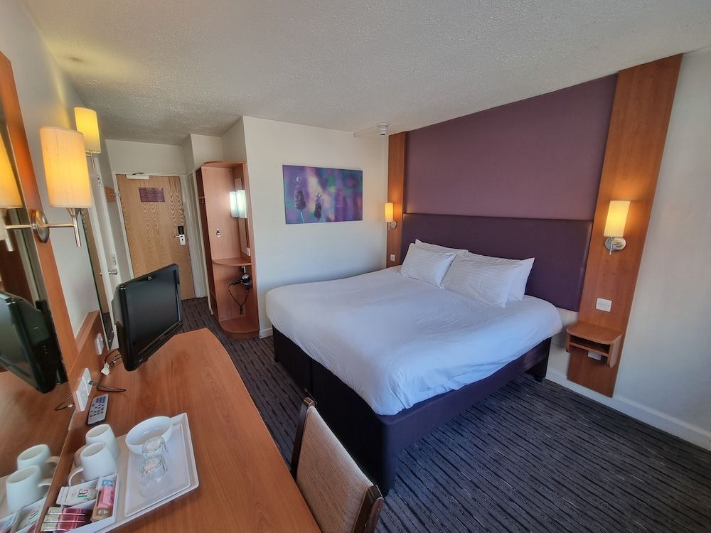 undefined The Clyde Hotel