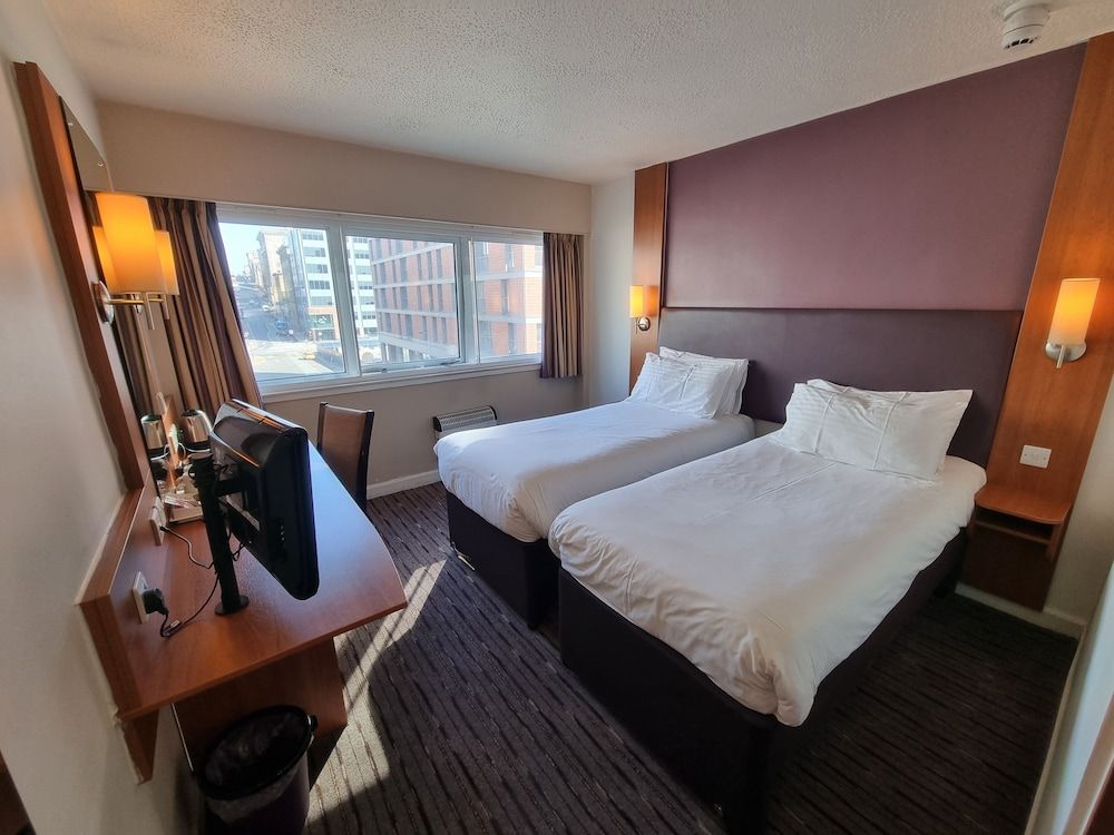 The Clyde Hotel Twin Room 4