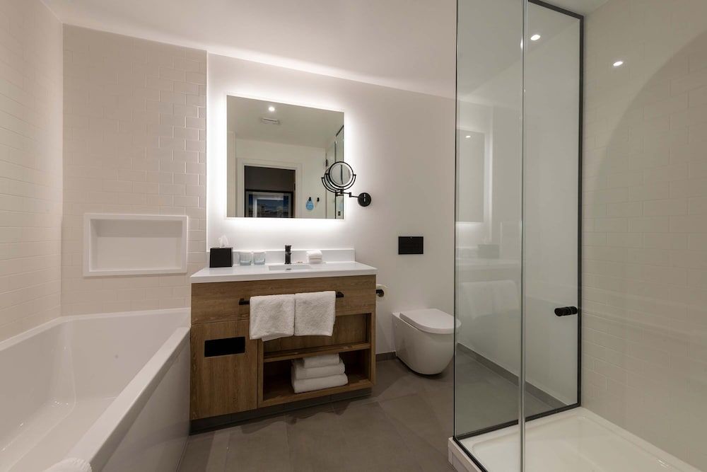 Sandman Signature Glasgow Hotel Twin Room, 2 Double Beds 9