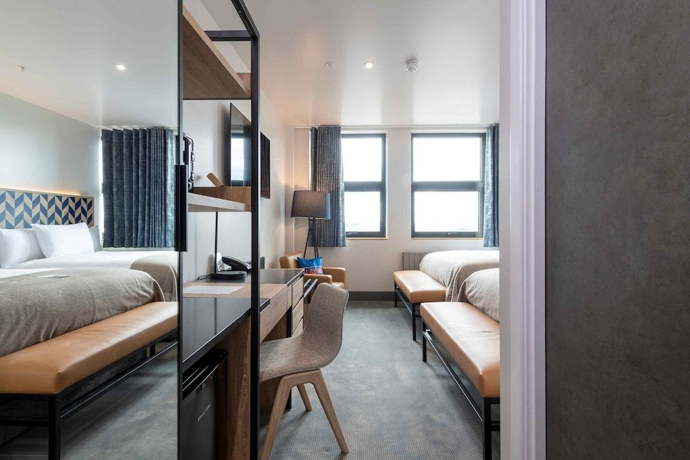 Sandman Signature Glasgow Hotel Twin Room, 2 Double Beds 5