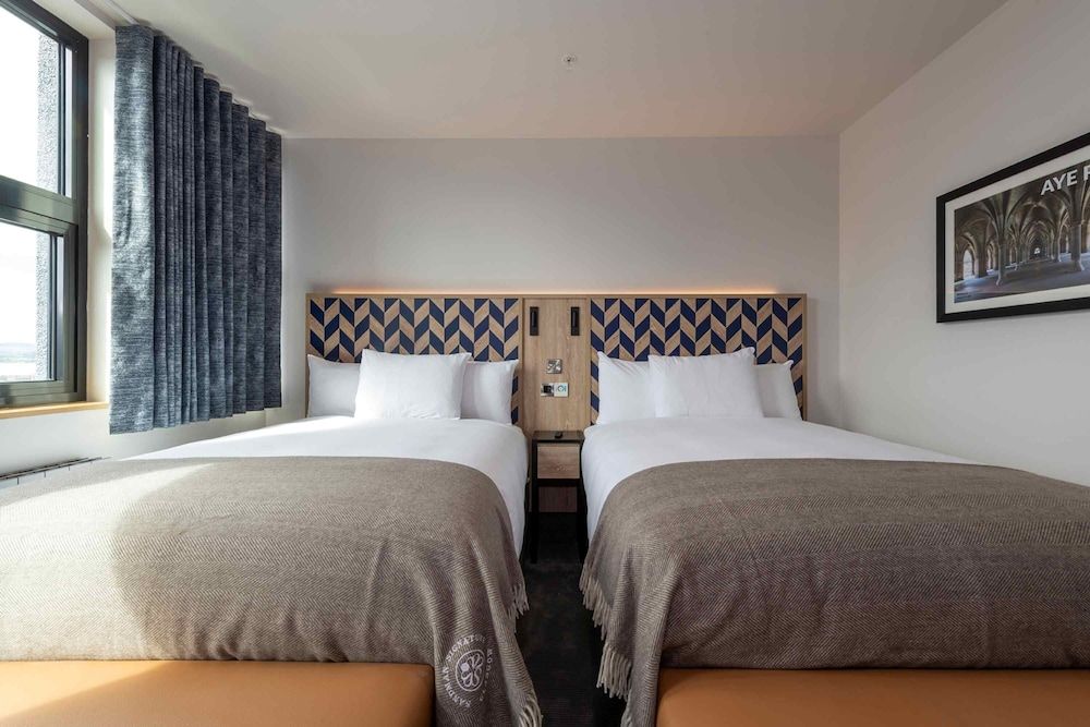 Sandman Signature Glasgow Hotel Twin Room, 2 Double Beds 3