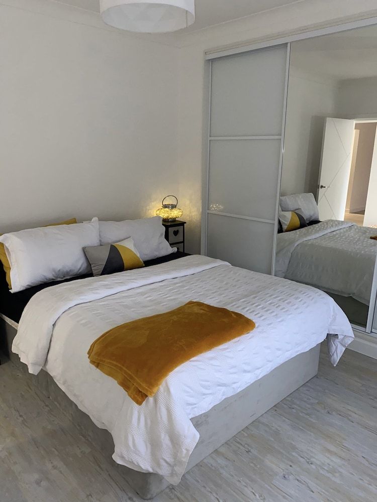 undefined COP 26immaculate Newly Refurbished2 bed in Glasgow 6