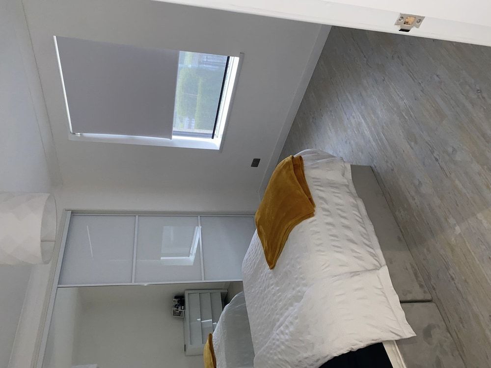 undefined COP 26immaculate Newly Refurbished2 bed in Glasgow