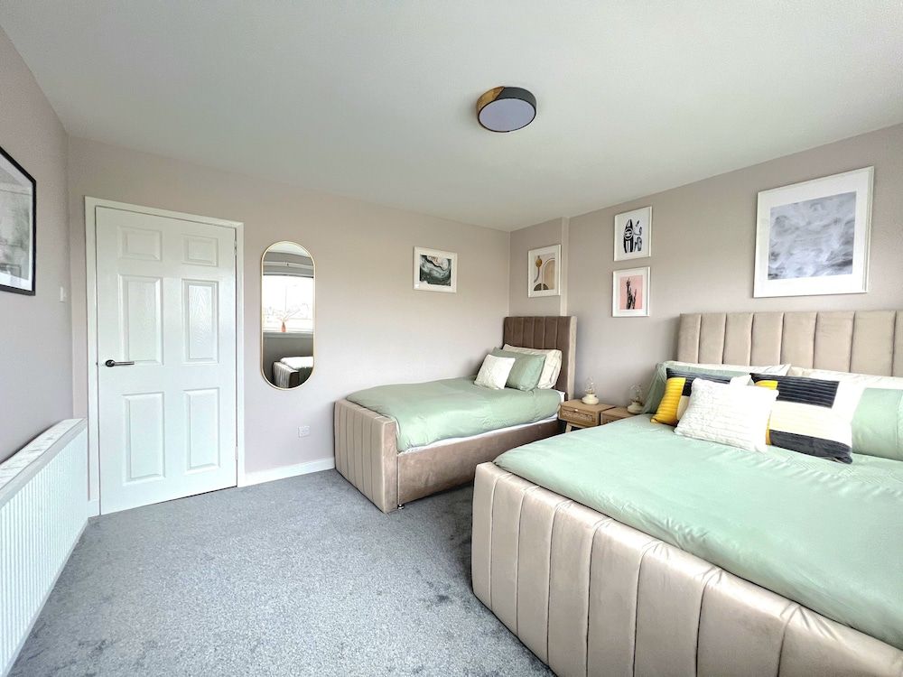 undefined Quirky Family Home in Glasgow 9