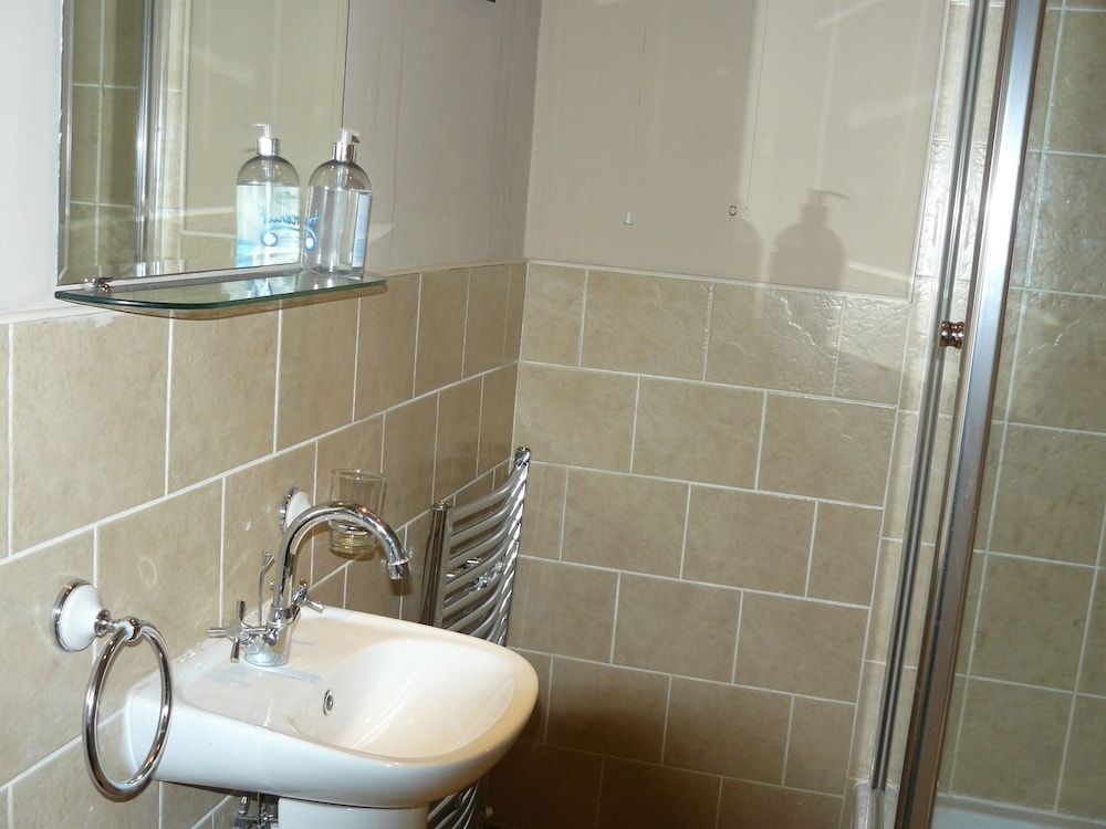 Alba Hostel Glasgow Shared Dormitory, Mixed Dorm, Ensuite (1 bed in 6 bed dorm) 5