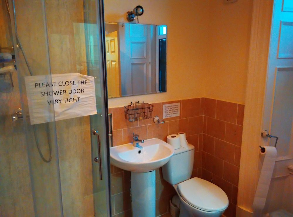 Alba Hostel Glasgow Shared Dormitory, Mixed Dorm, Ensuite (1 bed in 6 bed dorm) 6