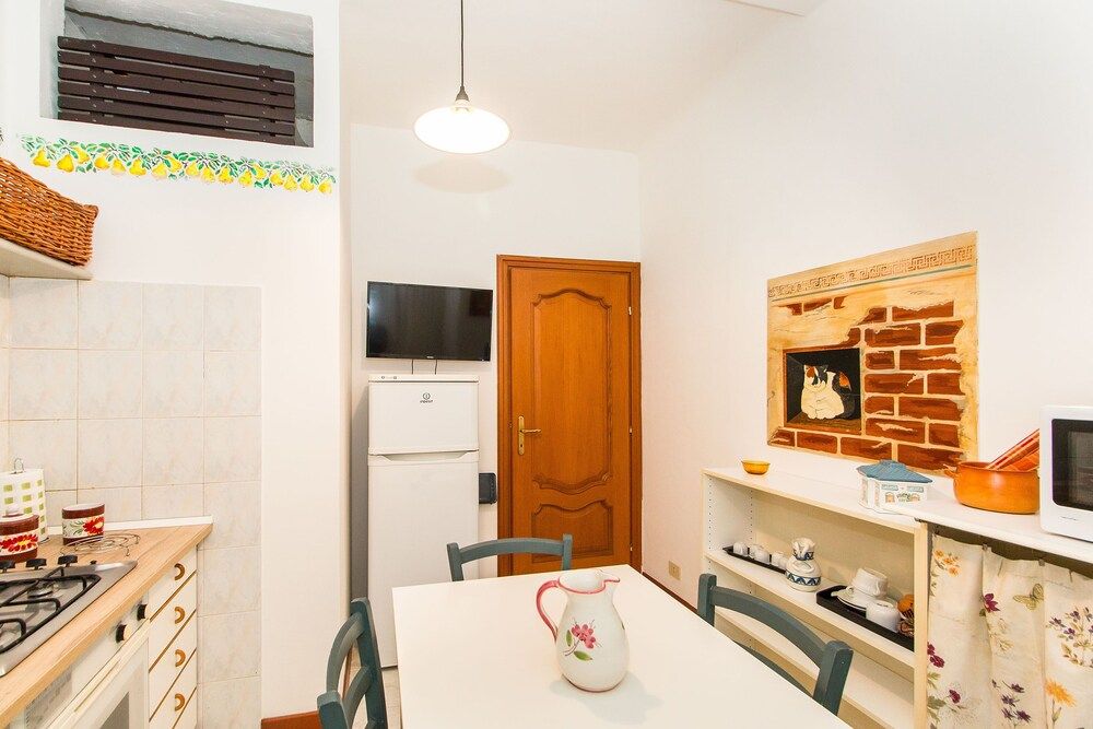Principe Railway Station Flat