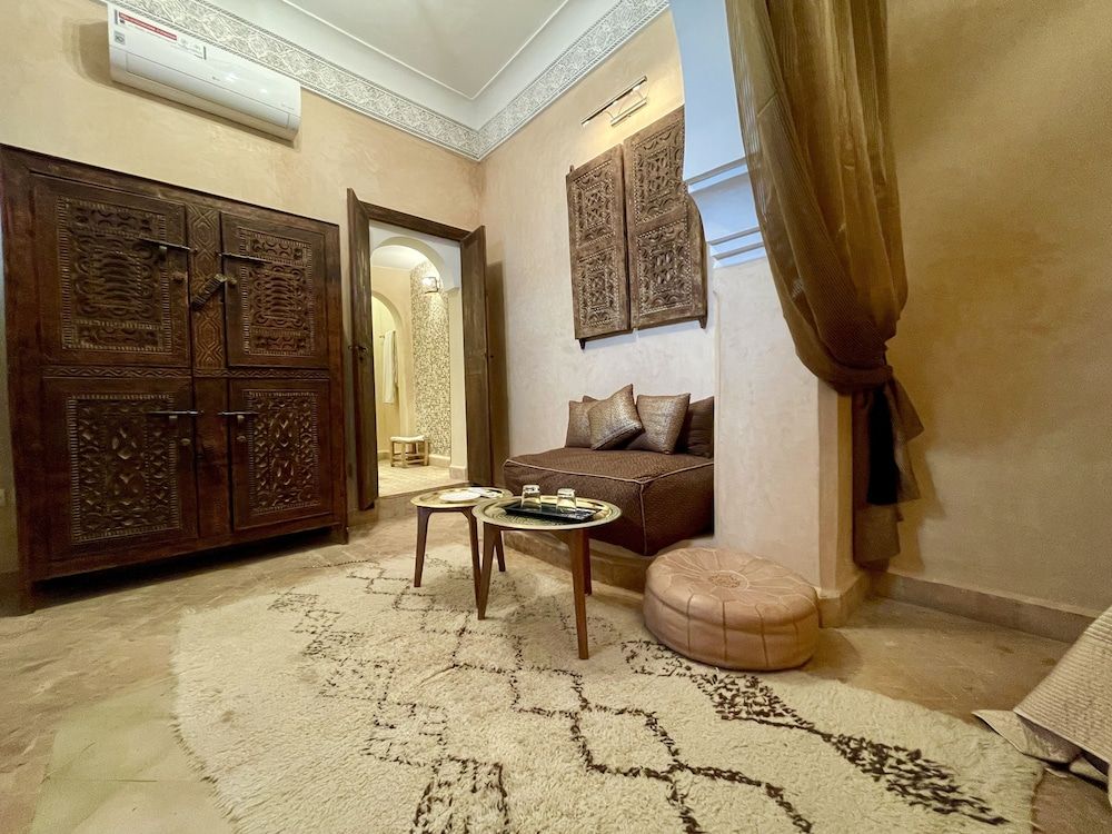 Riad Jona Deluxe Room 12
