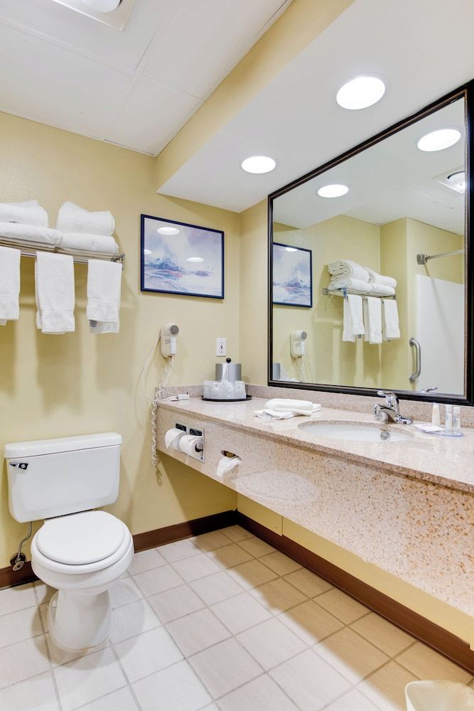 The Hotel Bemidji Basic Double Room, 1 Queen Bed, Non Smoking 6