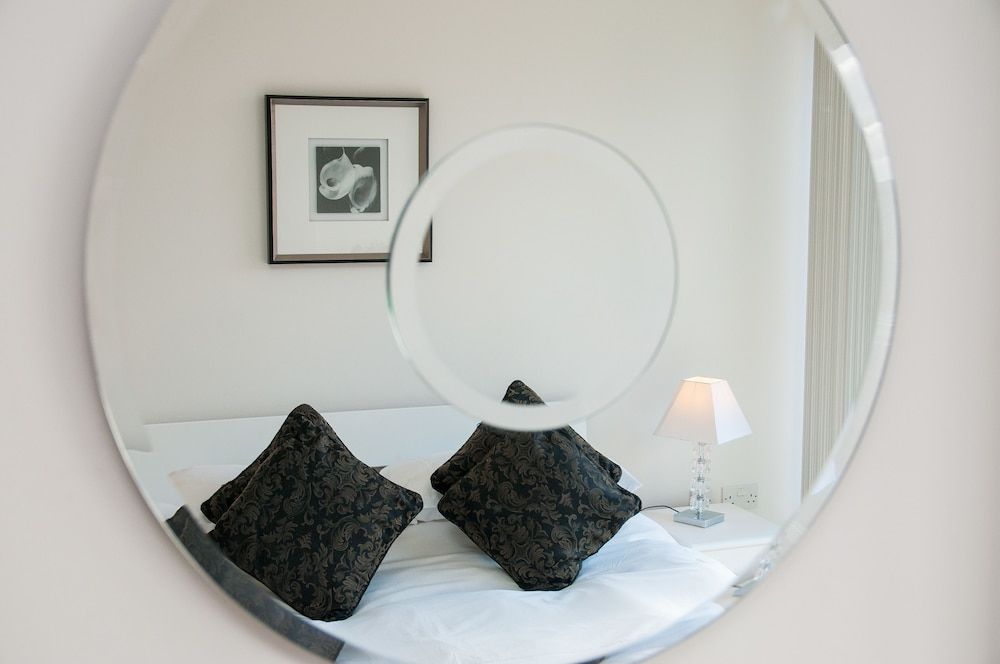 Cleyro Serviced Apartments-Finzels Reach Deluxe Apartment, 1 Bedroom 3