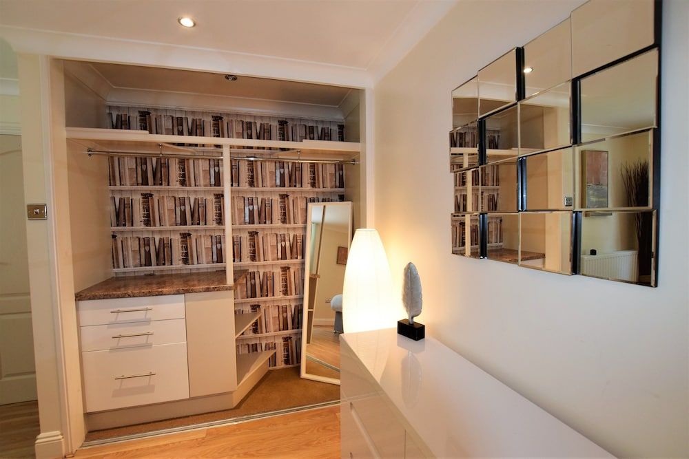 undefined Meridian Place - yourapartment 10