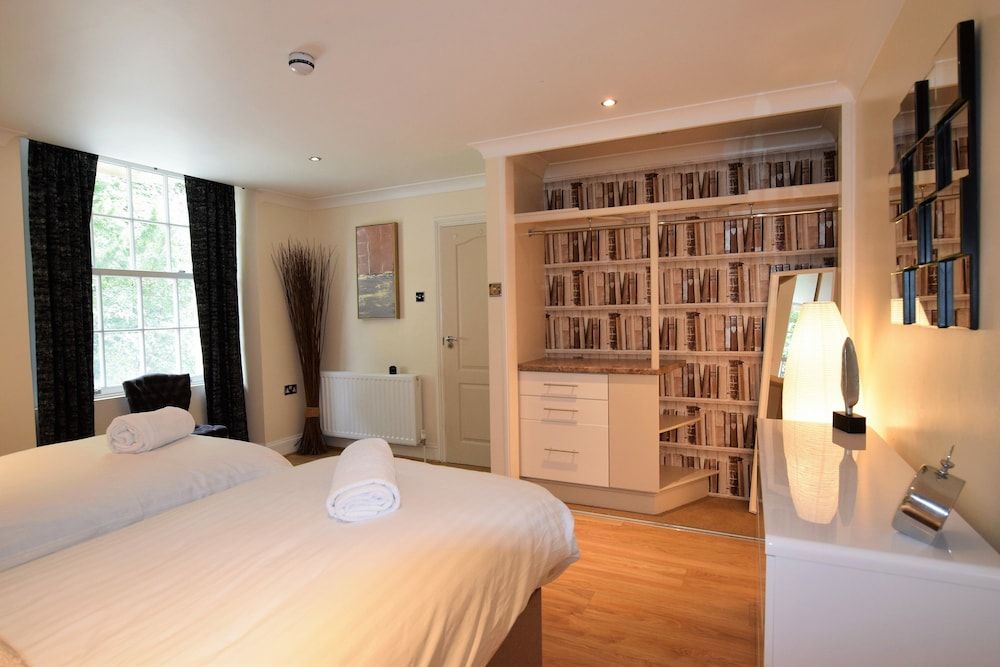 undefined Meridian Place - yourapartment 6