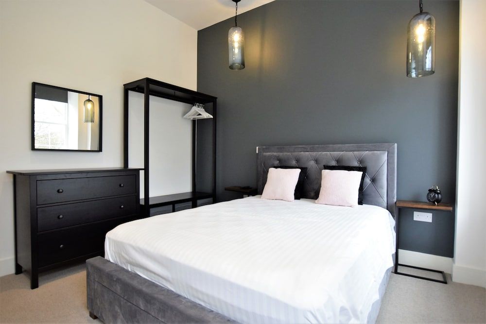 undefined The Hubert - Your Apartment 4