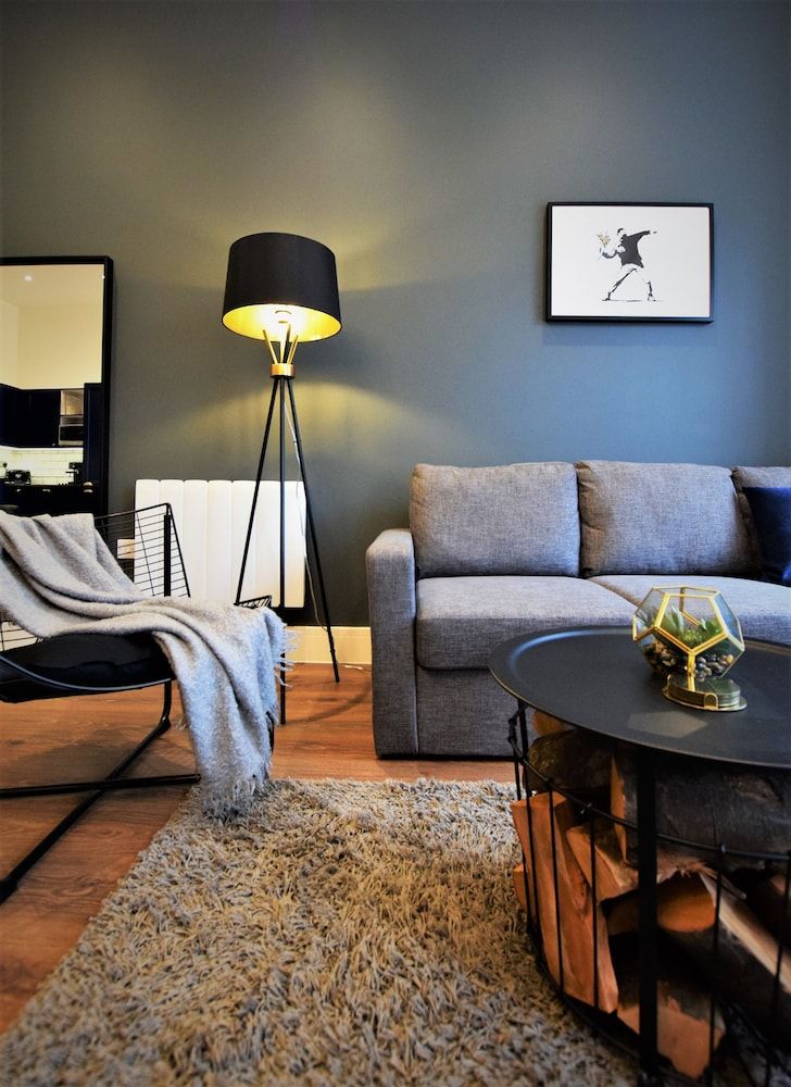 The Hubert - Your Apartment Apartment, 2 Bedrooms 14