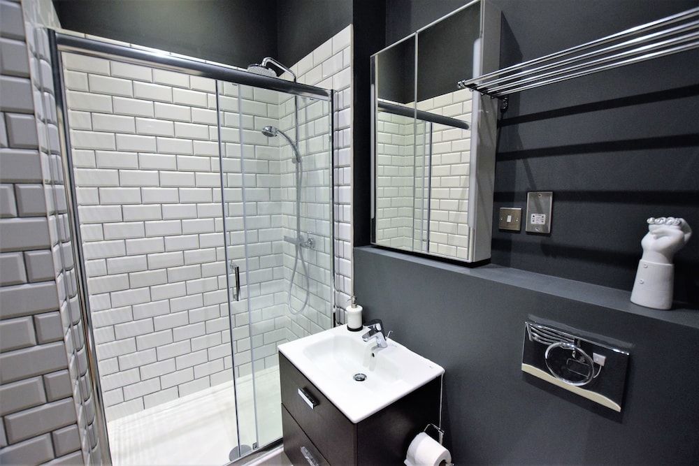 The Hubert - Your Apartment Apartment, 2 Bedrooms 21