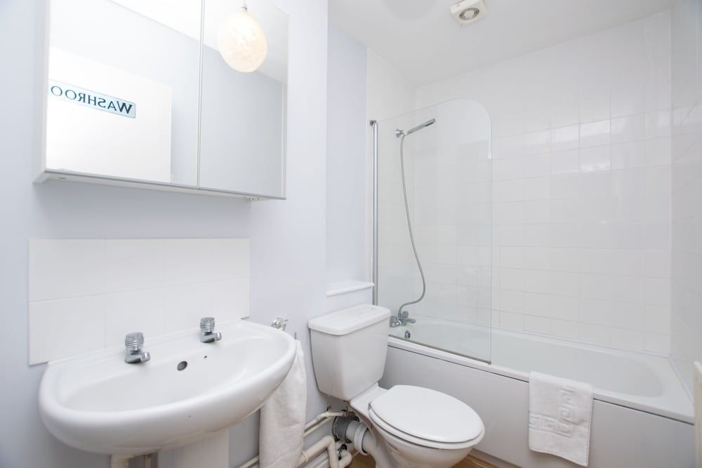 undefined Large Garden Apartment Central Bristol 3