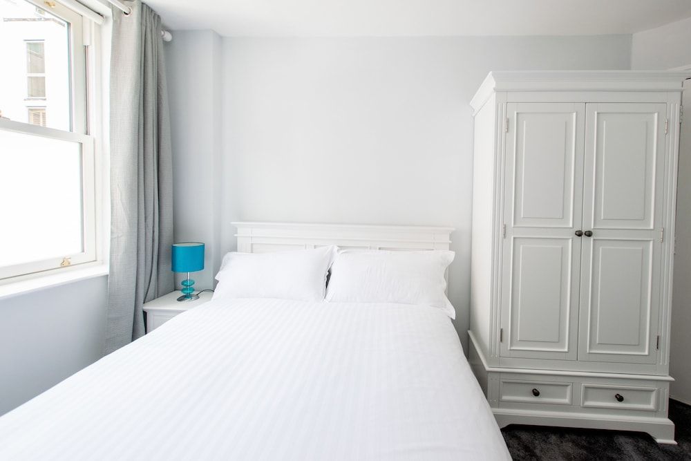 undefined Large Garden Apartment Central Bristol