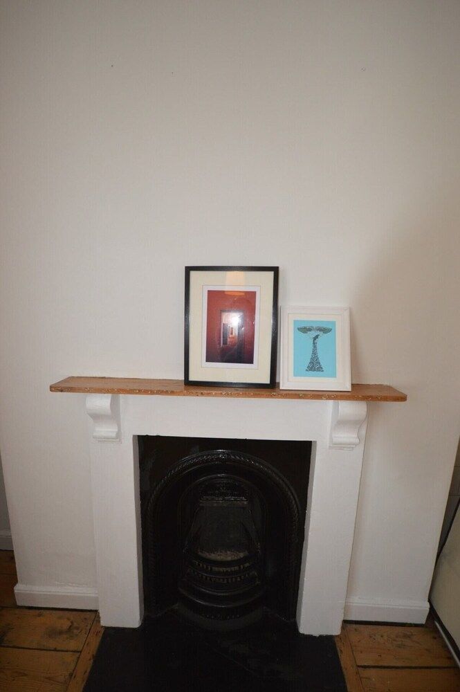 undefined 2 Bedroom Home in Gloucester Road 7