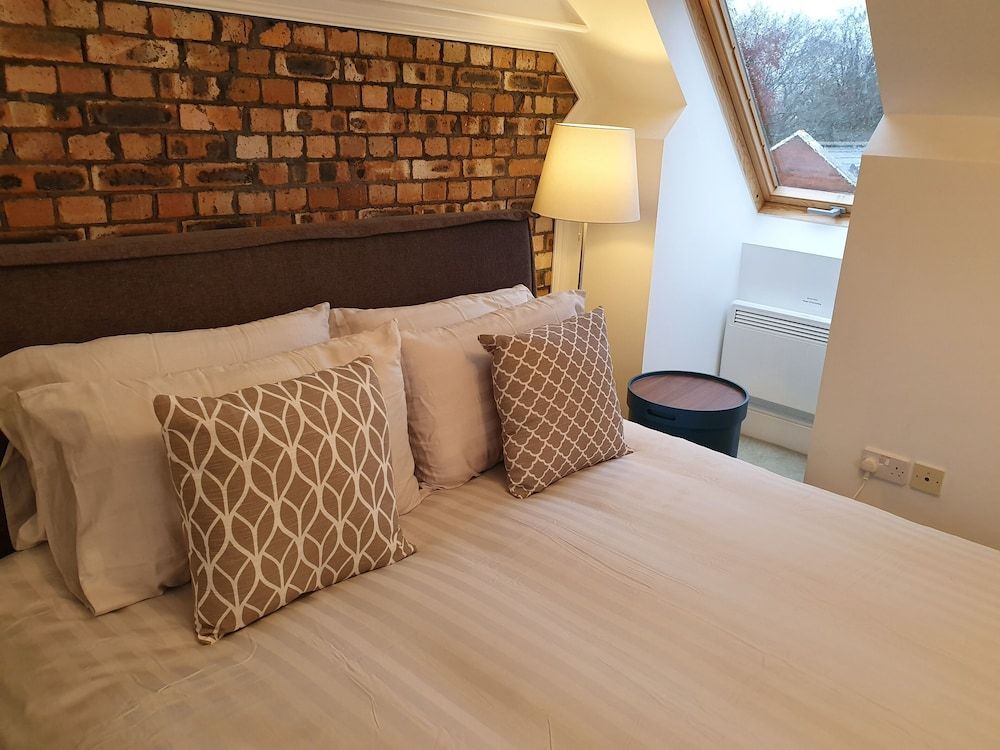 undefined Stylish 3 Bed Apartment in Bristol 7