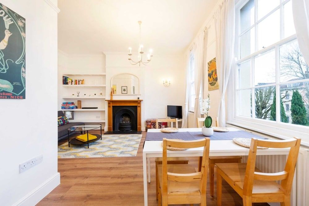 undefined The Parade: Central Flat With Parking 9