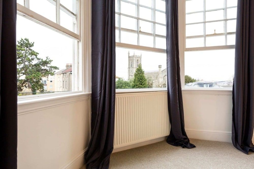 undefined The Parade: Central Flat With Parking 5