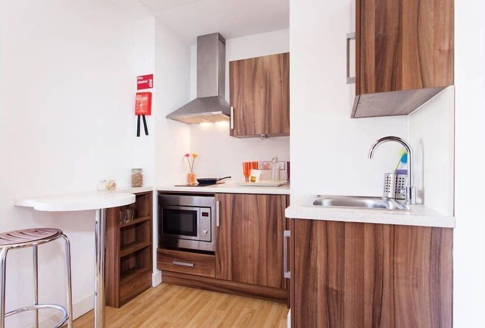 undefined Relax By MPH-200 Chic Studios In Prime Bristol 3