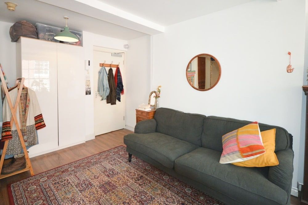 undefined Bright and Cosy Studio Apartment in Stokes Croft 8