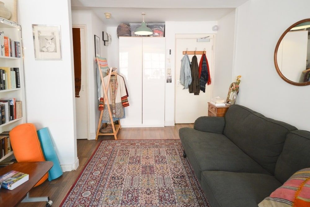 undefined Bright and Cosy Studio Apartment in Stokes Croft 9