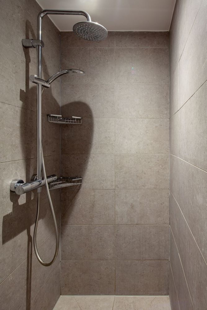 Charlotte Rise Junior Studio Suite 5