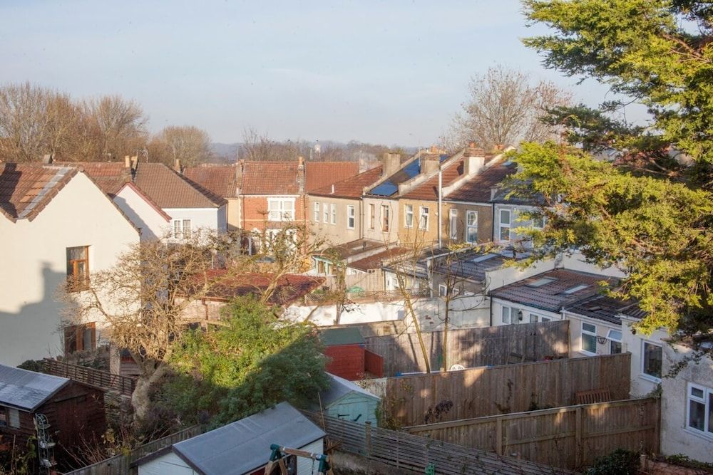 undefined Modern and Chic 2 Bedroom in Bristol 2