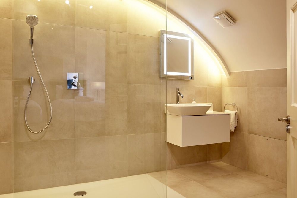 11 Redcliffe Parade Deluxe Apartment 12