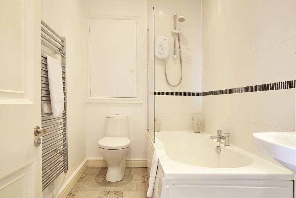 11 Redcliffe Parade Classic Apartment 9
