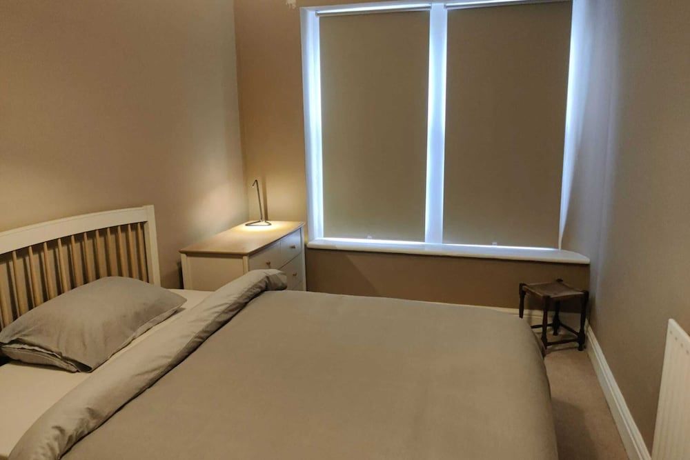 undefined Serene 2 Bedroom Apartment in Clifton 2