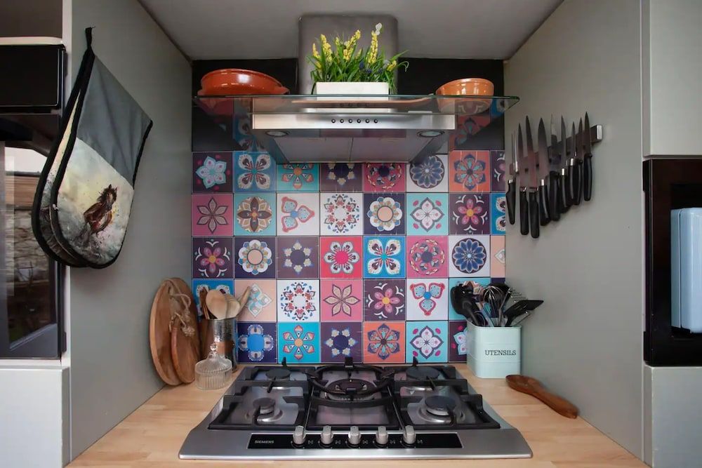 undefined Stylish and Bright 2 Bedroom Flat in Bristol 10