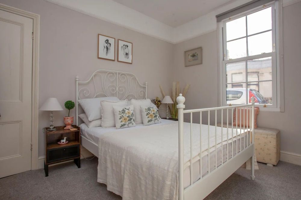 undefined Stylish and Bright 2 Bedroom Flat in Bristol 5