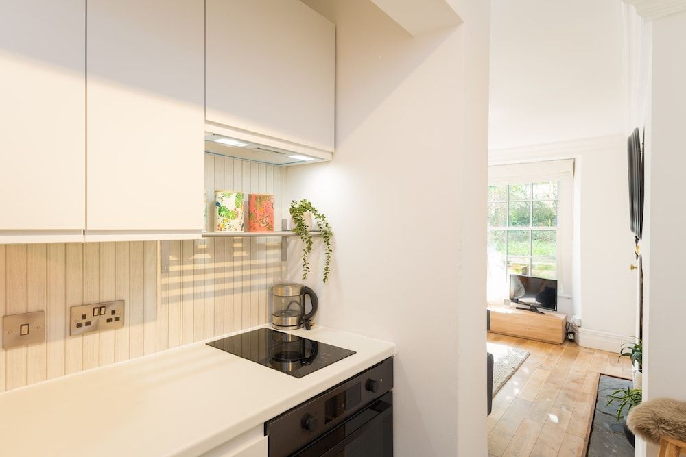 undefined Oakfield Place 8