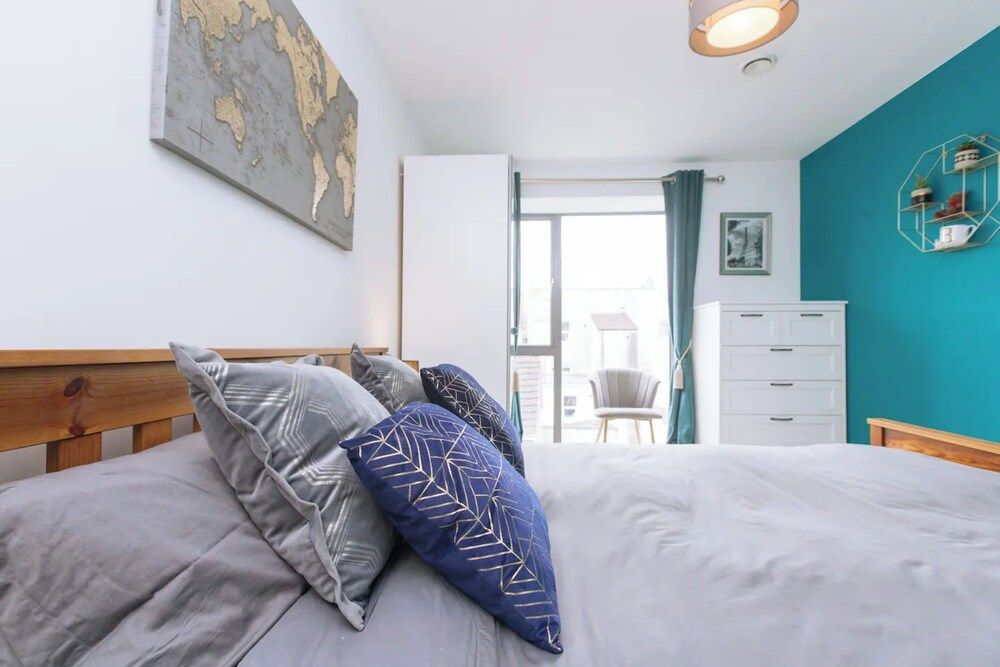 undefined Stylish & Cosy 2BD Flat - Old Market 9