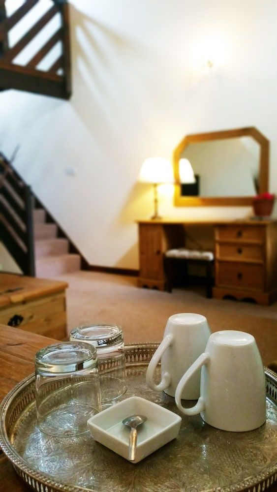 Milton's Country Lodge King Cottage 4