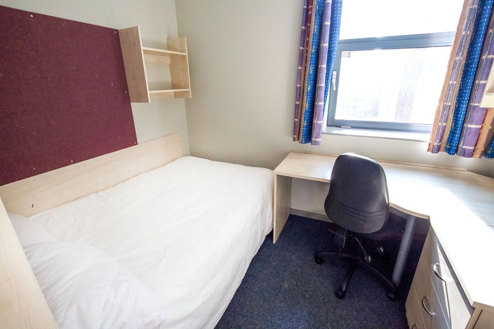 undefined Popup Bristol 4