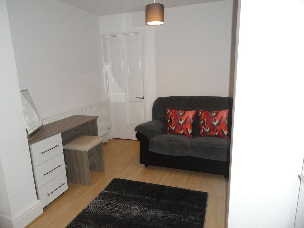 Filton House 4 Bedroom House 18