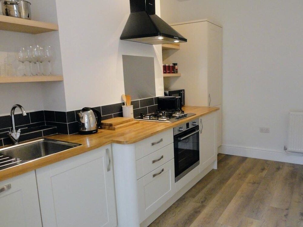 undefined Bell Hill House 10