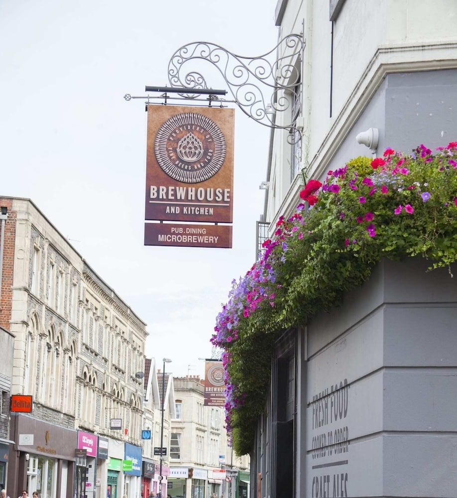 undefined Higgihaus at Hampton Whole House 6 Bed 4